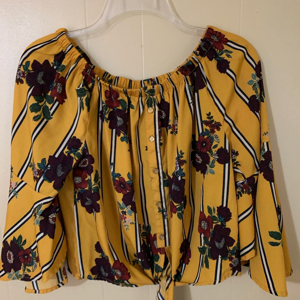 TIE KNOT OFF SHOULDER BLOUSE